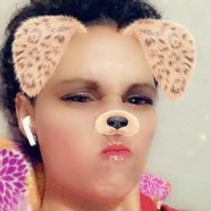 Meet your Posher, Aesia